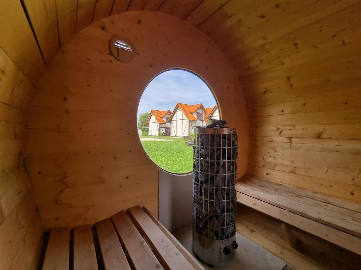 Osada Slowinska Łeba Esterno foto